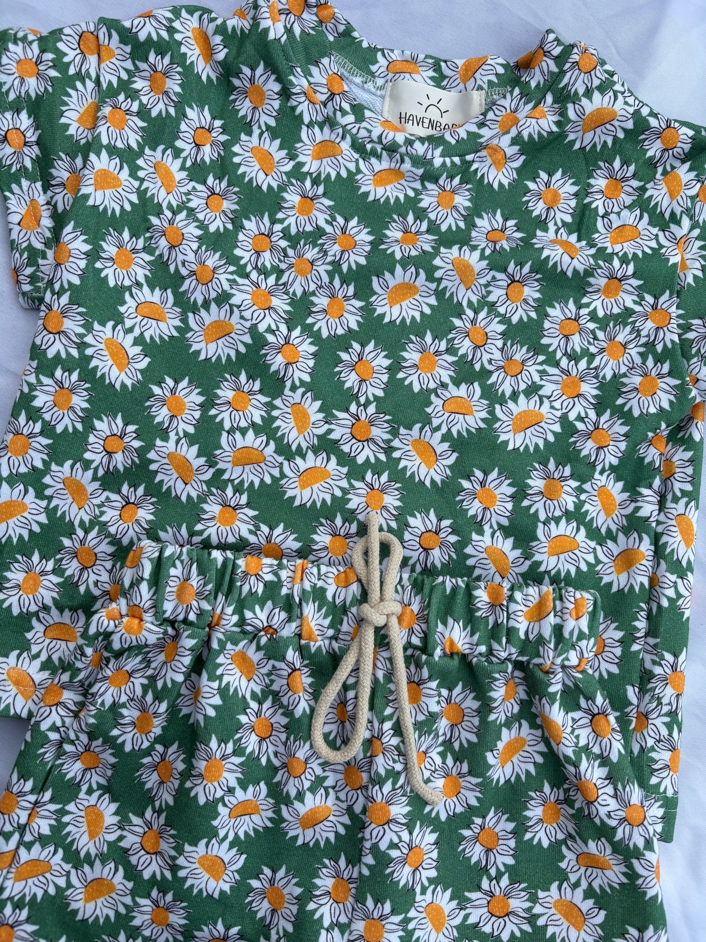 Green Daisies Cotton Two Piece Short Sleeve Set